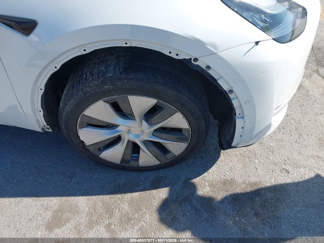 Tesla Model Y Standard Range Rear-wheel Drive
