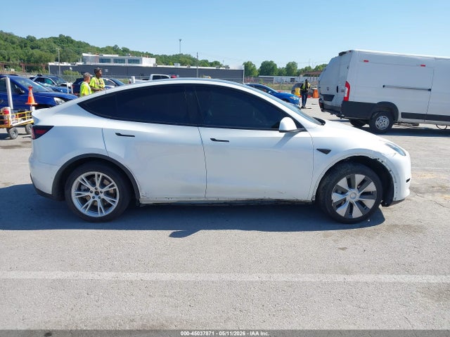 Tesla Model Y Standard Range Rear-wheel Drive