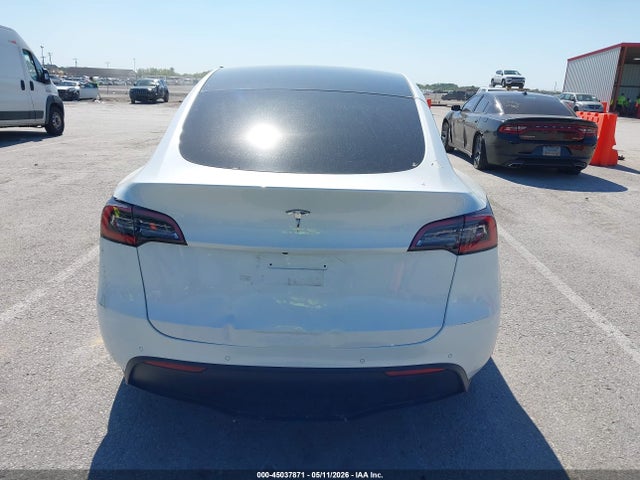 Tesla Model Y Standard Range Rear-wheel Drive