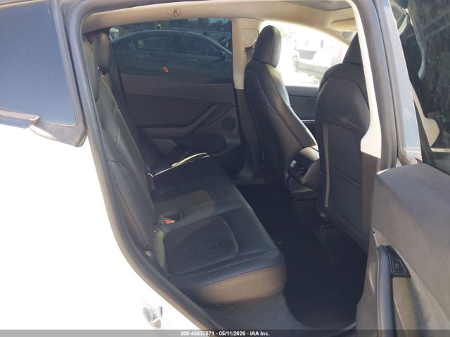 Tesla Model Y Standard Range Rear-wheel Drive
