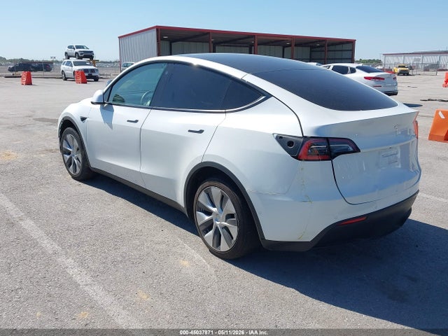 Tesla Model Y Standard Range Rear-wheel Drive