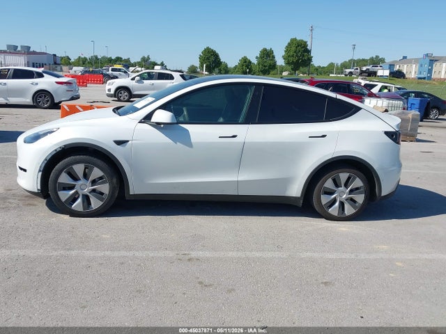 Tesla Model Y Standard Range Rear-wheel Drive