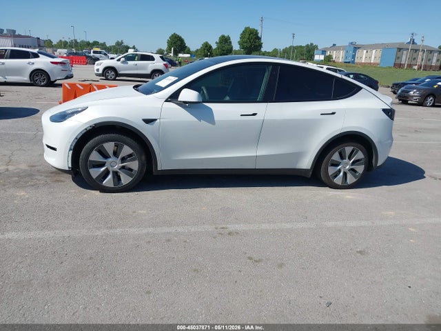 Tesla Model Y Standard Range Rear-wheel Drive