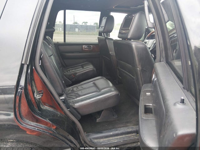 Lincoln Navigator Select