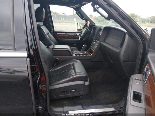 Lincoln Navigator Select