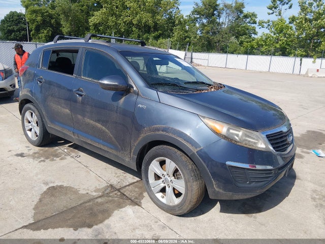Salvage Kia Sportage Image