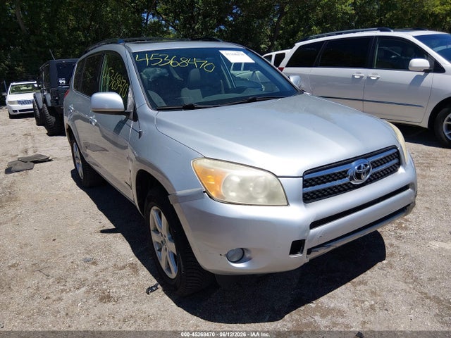 Salvage Toyota RAV4 Image