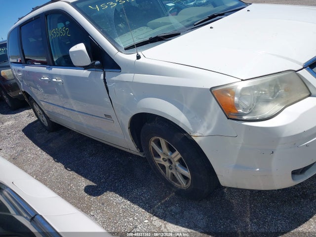 Chrysler Town & Country Touring