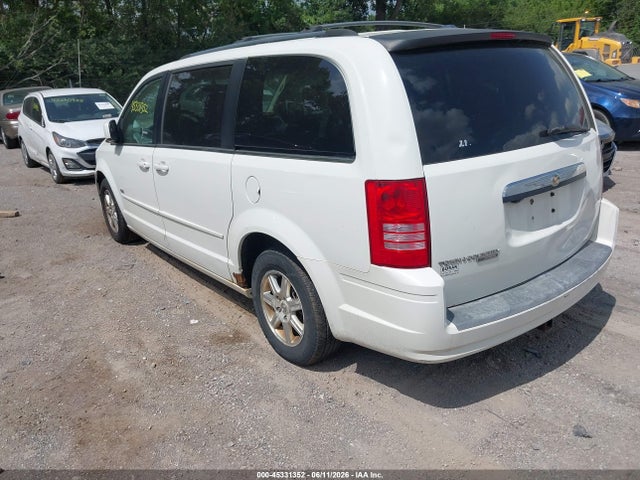 Chrysler Town & Country Touring