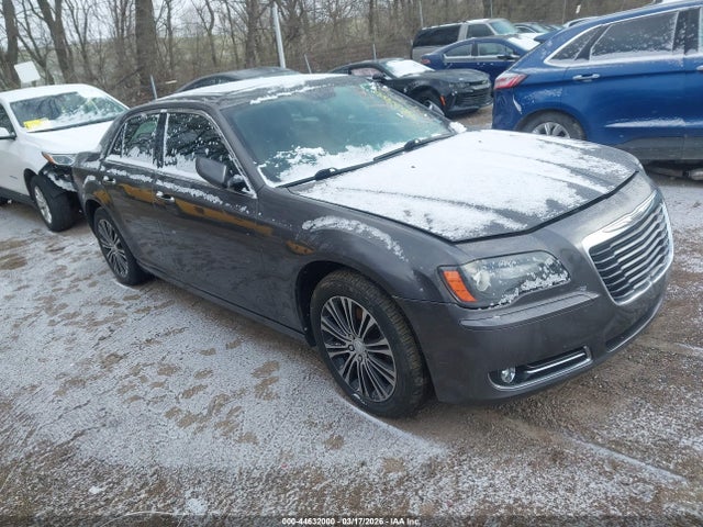 Salvage Chrysler 300 Image
