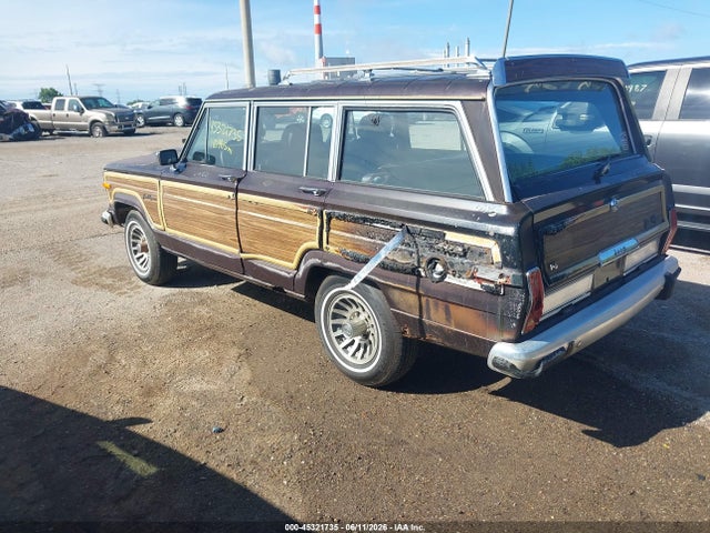 Jeep Grand Wagoneer