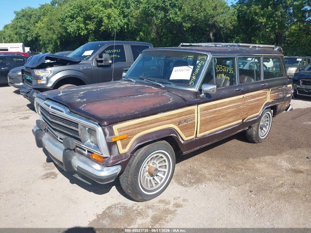 Jeep Grand Wagoneer