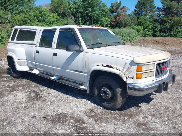 Salvage GMC Sierra Image