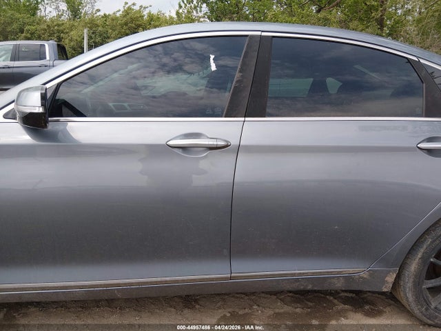 Hyundai Genesis 5.0