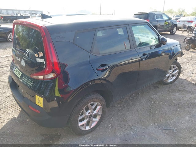 Kia Soul Lx