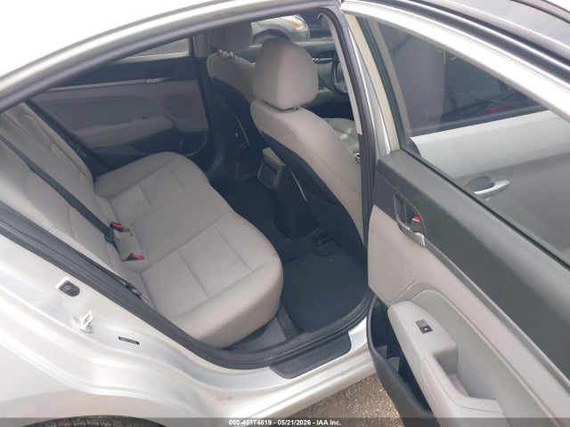 Hyundai ELANTRA Value Edition
