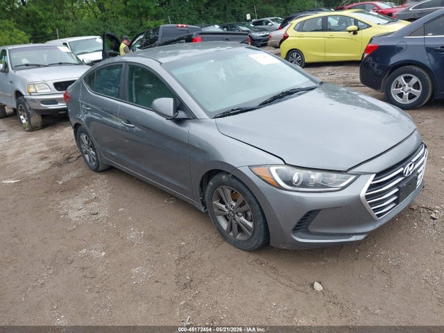 Salvage Hyundai ELANTRA Image