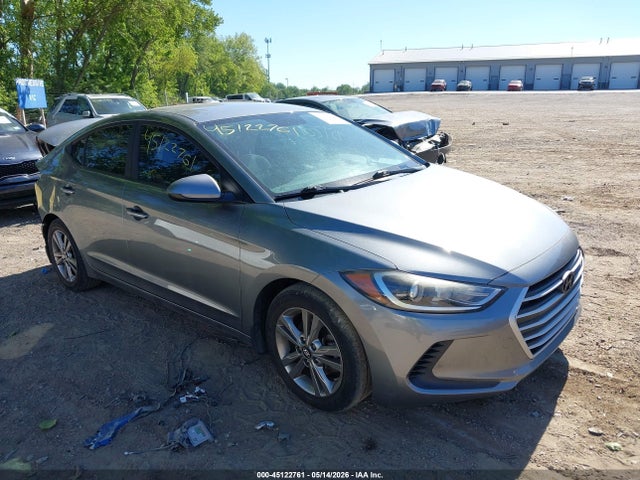 Salvage Hyundai ELANTRA Image