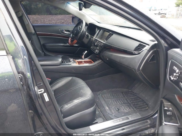 Kia K900 Luxury