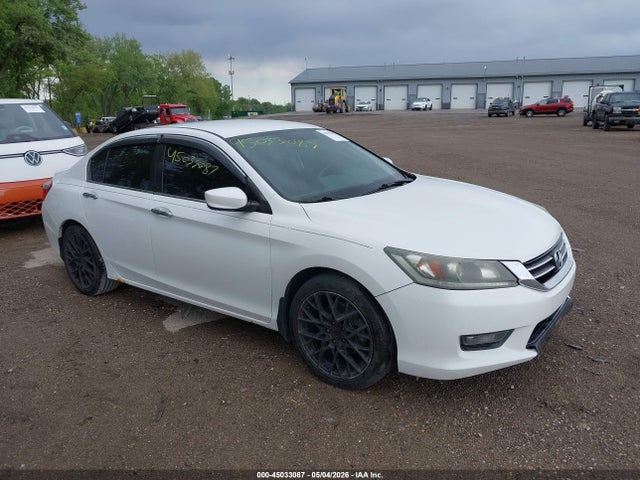 Salvage Honda Accord Image