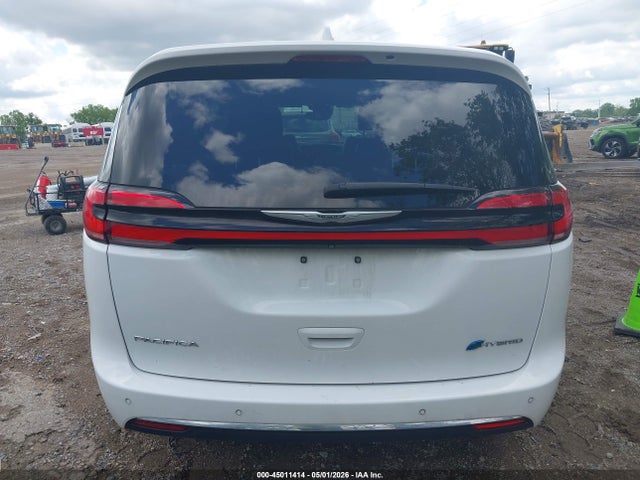 Chrysler Pacifica Touring L
