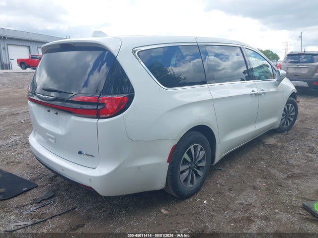 Chrysler Pacifica Touring L