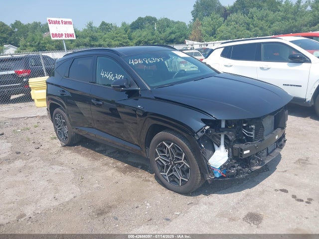 Salvage Hyundai TUCSON Image
