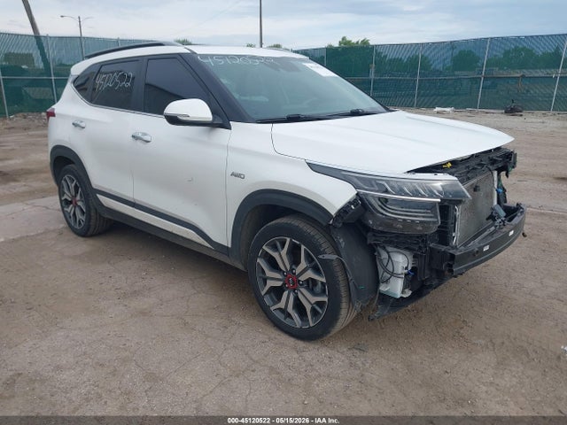 Salvage Kia Seltos Image