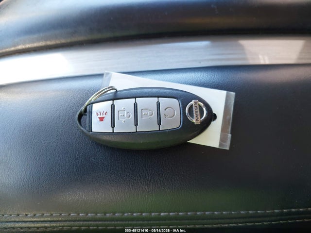 Nissan Murano Sv