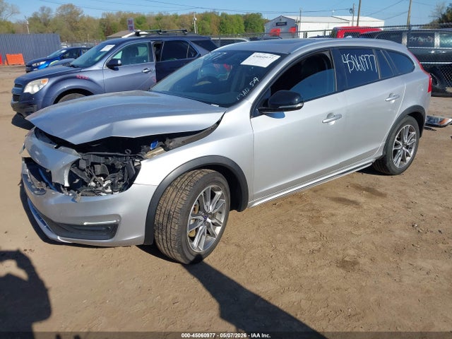 Volvo V60 Cross Country T5