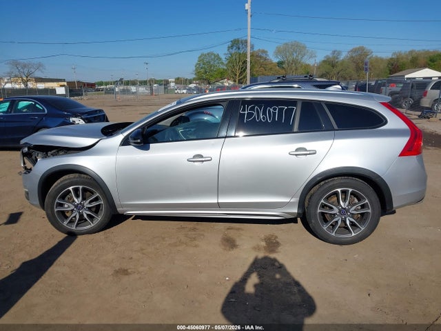 Volvo V60 Cross Country T5
