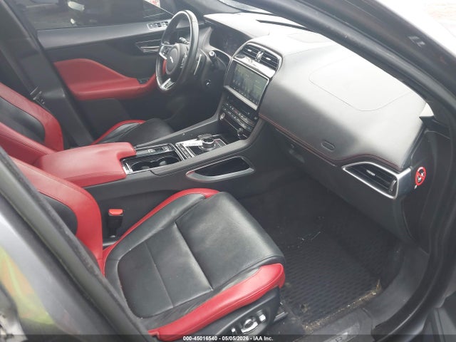 Jaguar F-PACE S
