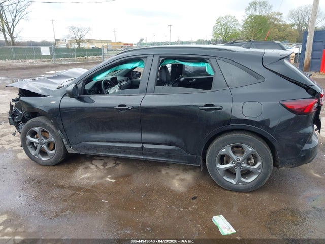 Ford Escape St-line