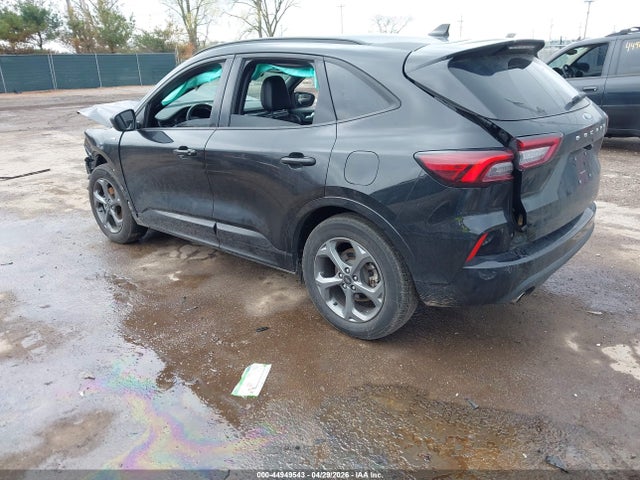 Ford Escape St-line