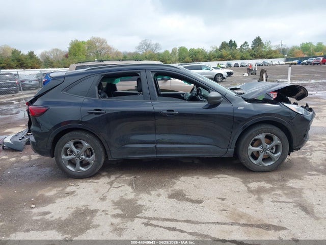 Ford Escape St-line