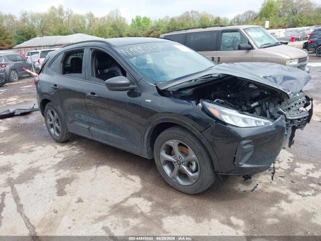 Salvage Ford Escape Image