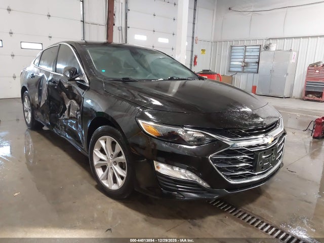 Salvage Chevrolet Malibu Image