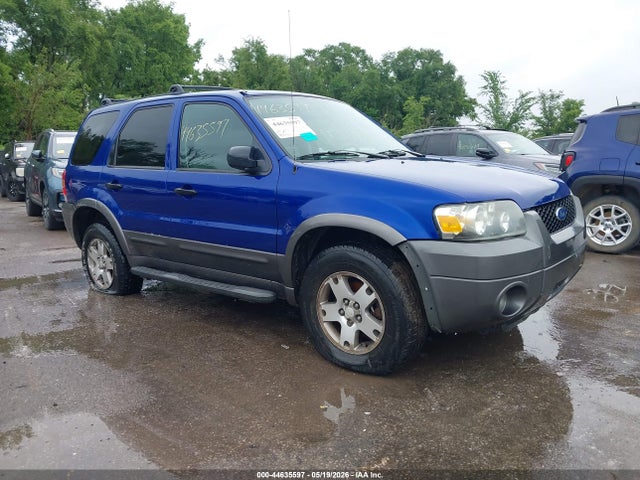 Salvage Ford Escape Image