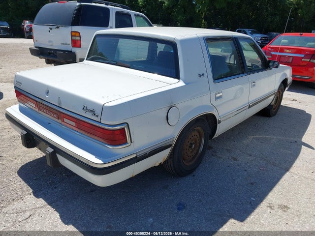 Dodge Dynasty Le