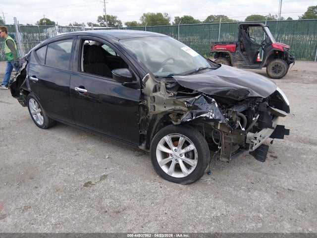 Salvage Nissan Versa Image