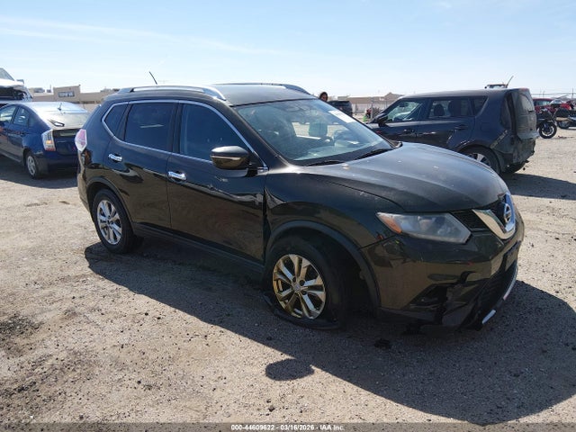 Salvage Nissan Rogue Image