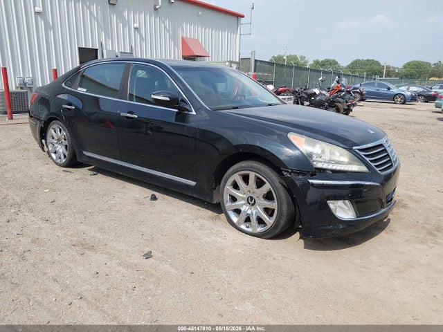 Salvage Hyundai Equus Image
