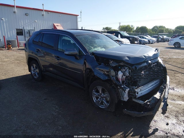 Salvage Toyota RAV4 Image