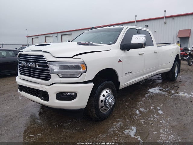 Ram 3500 Laramie  4x4 8' Box