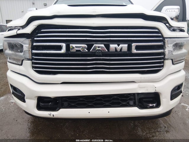 Ram 3500 Laramie  4x4 8' Box