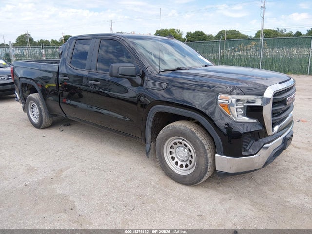 Salvage GMC Sierra 1500 Image