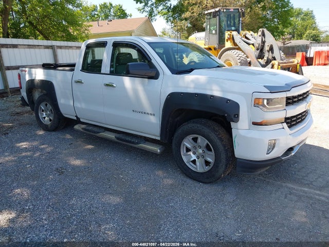 Salvage Chevrolet Silverado 1500 Image