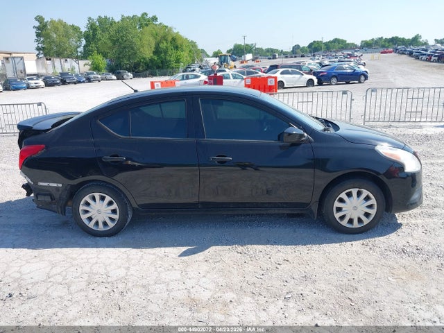 Nissan Versa 1.6 S+