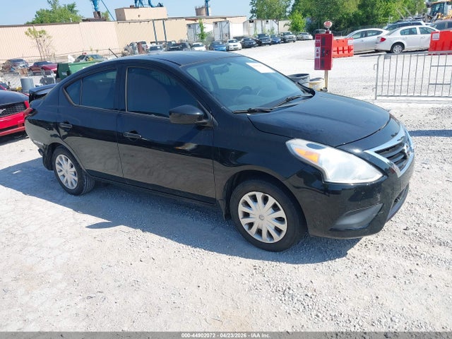 Salvage Nissan Versa Image