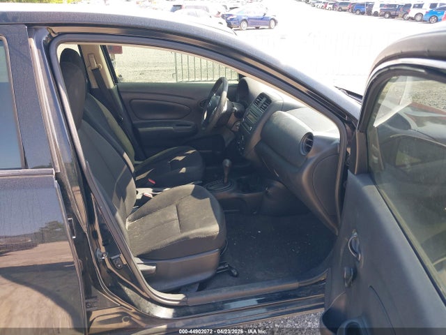 Nissan Versa 1.6 S+